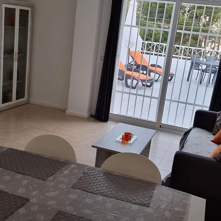 Immaculate 1-Bed Apartment Denia Exterior foto