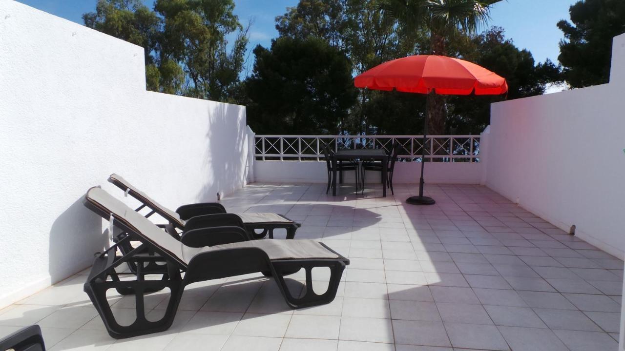 Immaculate 1-Bed Apartment Denia Exterior foto